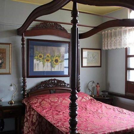 Casa Conchita Bed & Breakfast Taal Exterior foto